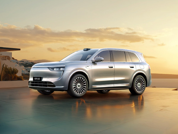 问界M8官宣4月上市，全能家庭智慧SUV