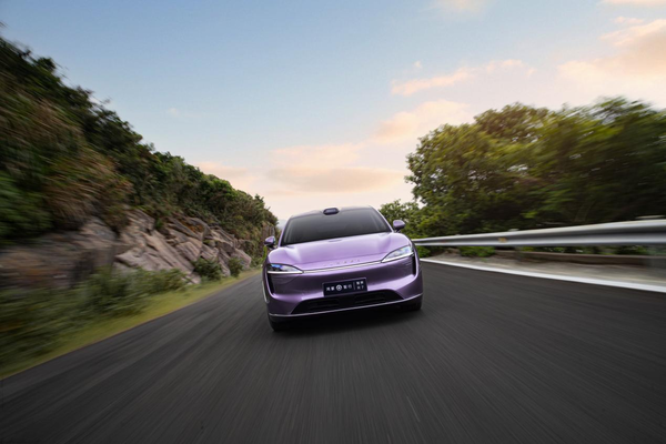 余承东7月升级ADS4.0，刘亦菲直播聊智驾