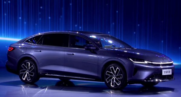 宝骏享境开启预售 13.28万元起 首发搭载五菱灵眸智驾