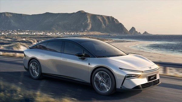 2024年四成车商亏损豪车最高折扣20.7%