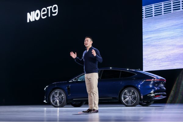 余承东李斌测评尊界S800/蔚来ET9：国产最强车