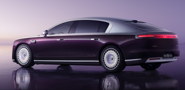 余承东李斌测评尊界S800/蔚来ET9：国产最强车