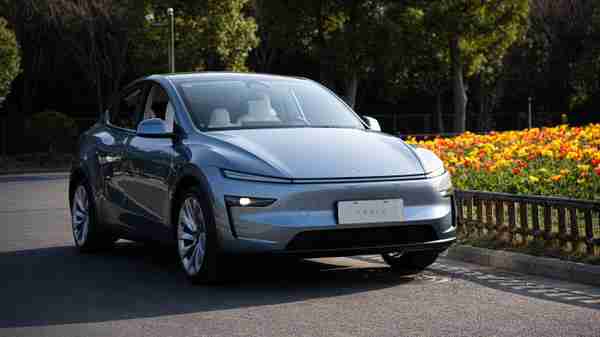 小米汽车和特斯拉核心车型销量对比:SU7以一敌二