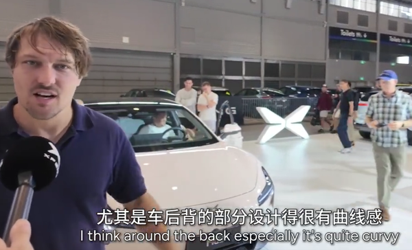 小鹏MONA M03首次公开亮相海外 何小鹏称加速全球化