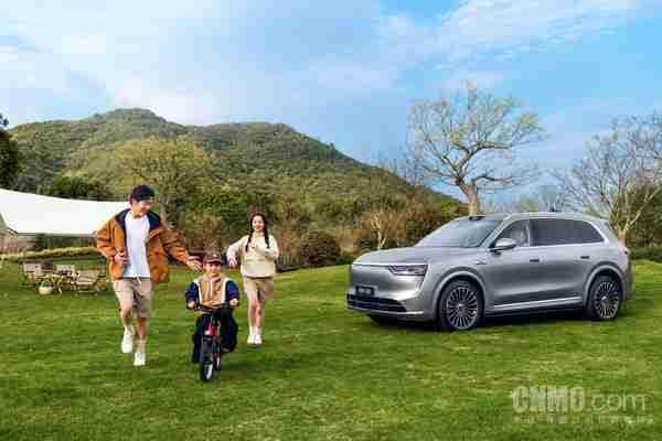 问界M8首批展车已到店！将陆续进驻全国800家门店