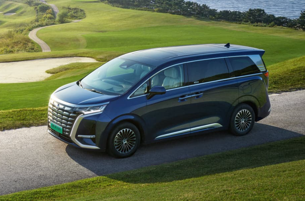 比亚迪联手阿里通义，腾势N9首发搭载