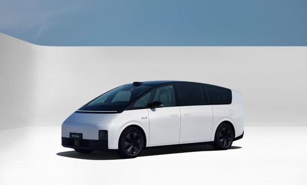 理想高管揭秘MEGA无电吸门原因：最初设计曾有此配置