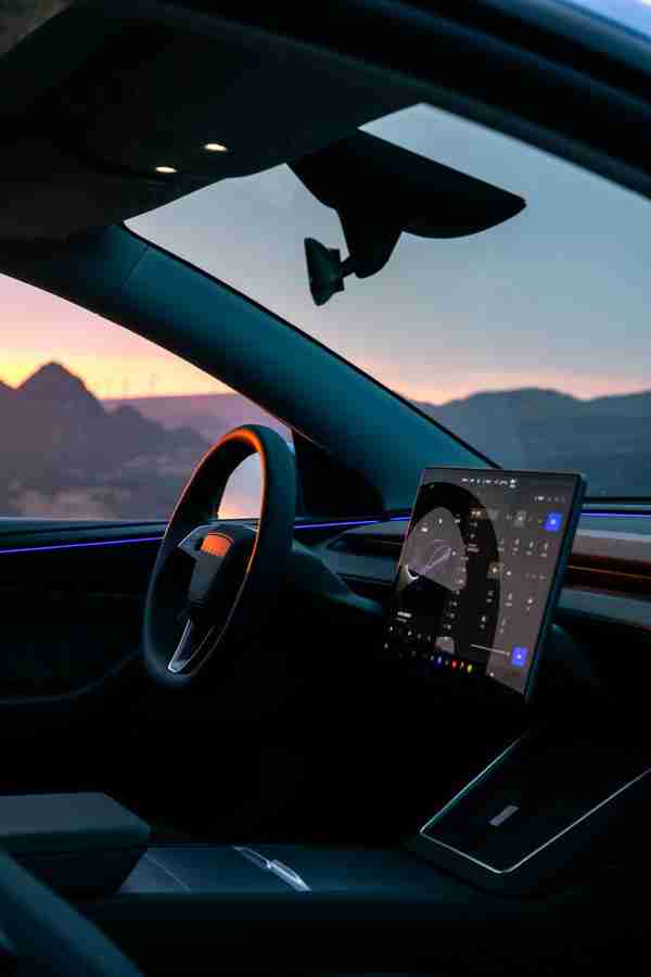 特斯拉副总裁陶琳回应电动车辐射高：完全是个误会