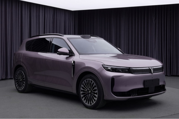 全新岚图FREE实车外观曝光 配激光雷达搭载华为最新智驾