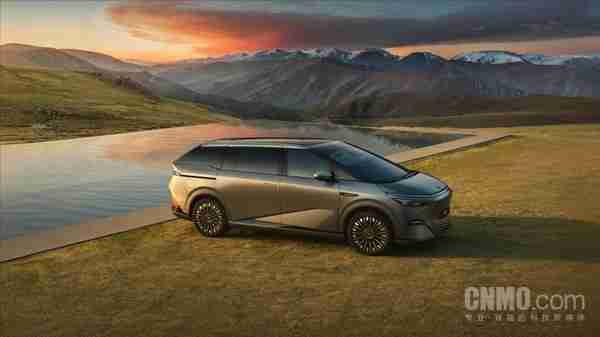 2025款小鹏X9官宣4月15日香港发布 预售39.98万元起