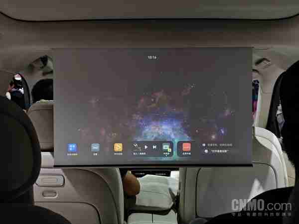 问界M8正式亮相上海车展 定位家庭智慧旗舰SUV