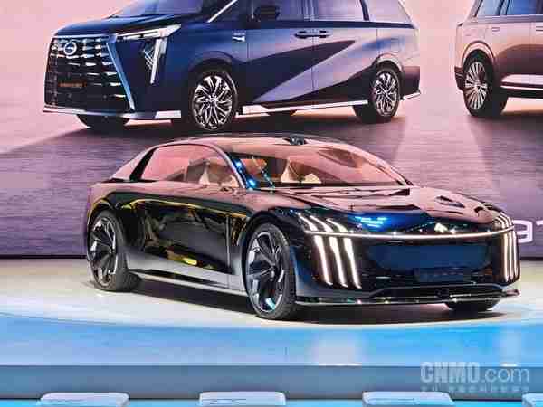 昊铂猎装概念车EARTH大地亮相上海车展 造型帅气科幻感十足