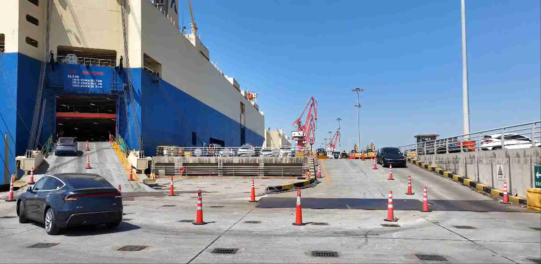 特斯拉焕新版Model Y首批大规模出口启动