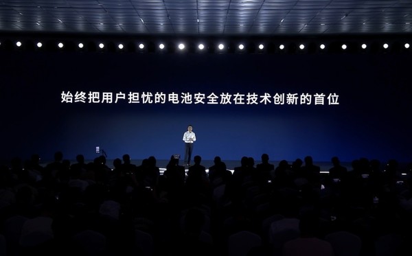 广汽埃安电池180度扭转不起火，速冷技术首创