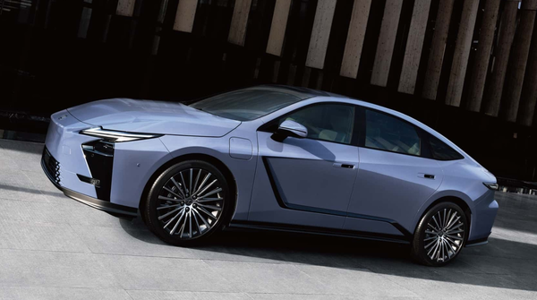 全新雷克萨斯ES亮相上海车展 内外饰均有重大更新