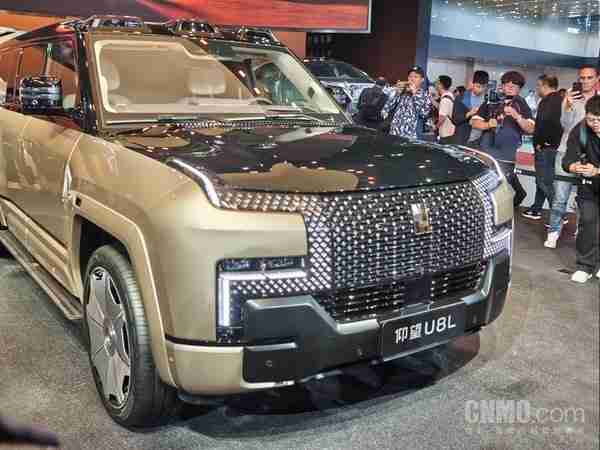 仰望U8L正式亮相上海国际车展！采用甲骨文黄金车标