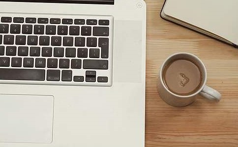 哪些行业在app开发中大放异彩？揭秘最新趋势