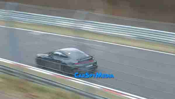 新保时捷911 Turbo测试车曝光 或搭载混动 马力超700匹