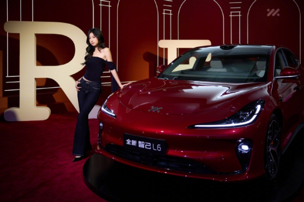 智己L6全系800V平台发布起售20.49万