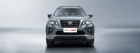 全新日产帕拉丁正式上市 提供黑武士版 售17.28万元起