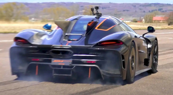 科尼赛克JeskoAbsolut半英里加速破纪录：359.83km/h