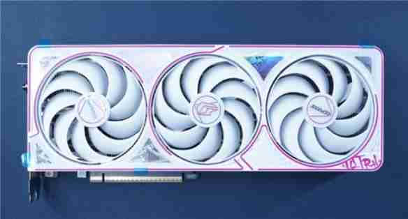 七彩虹iGame RTX 5060 Ti Ultra W OC 16GB显卡评测：进阶甜品级的实力担当