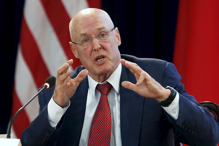 美前财长警示：AI不改革恐输中国