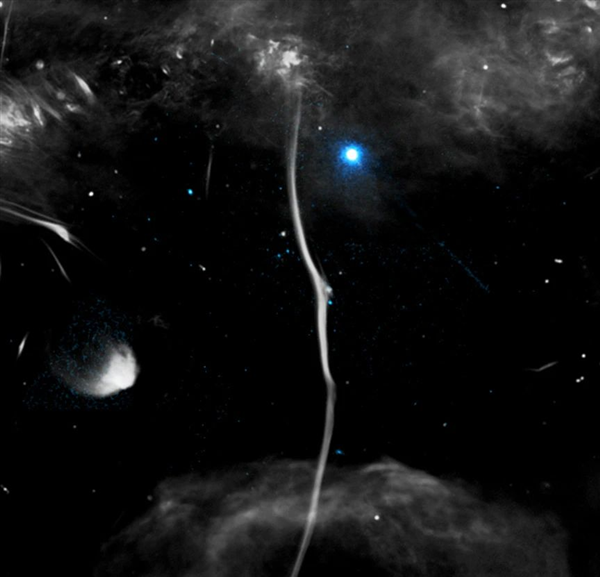 高速神秘天体撞裂了银河系的“肋骨”还扭曲了磁场!