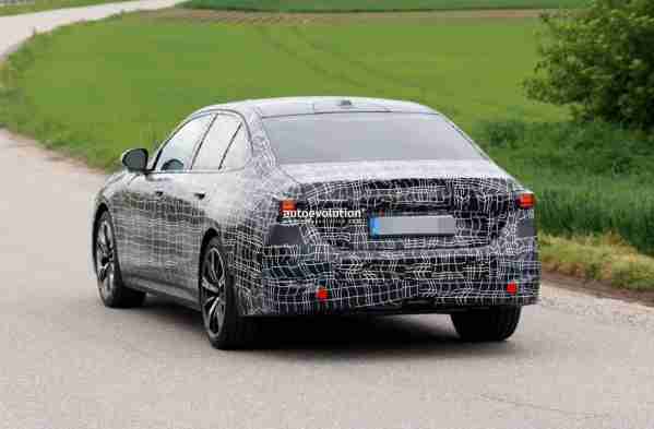 中期改款宝马5系谍照曝光 内外设计大改 2027年投产
