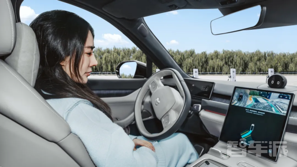 蔚来世界模型NWM首个版本正式推送 首批车型超40万台