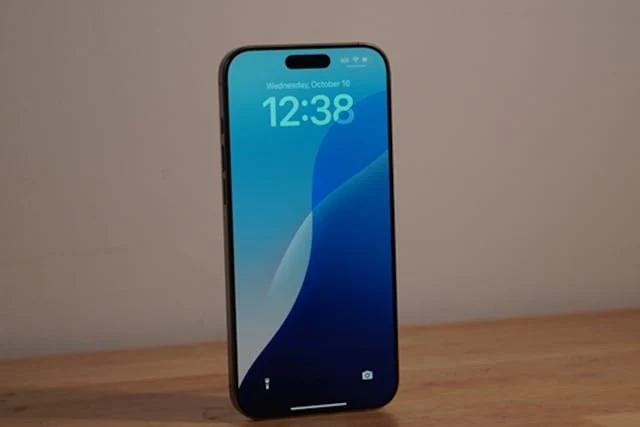 iPhone 20周年纪念版或迎来天价 折叠款2027年推出