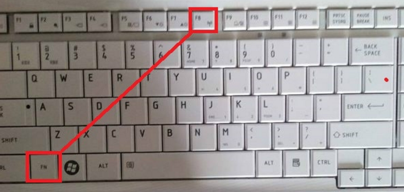 win10系统无线网卡连接找不到无线信号咋办？