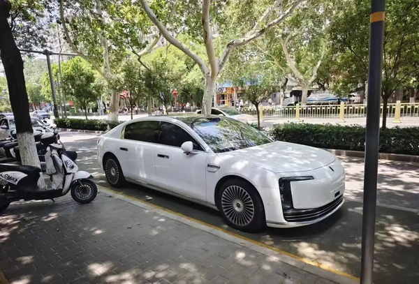 尊界S800选装配置曝光:四座版、电子后视镜、星空顶…