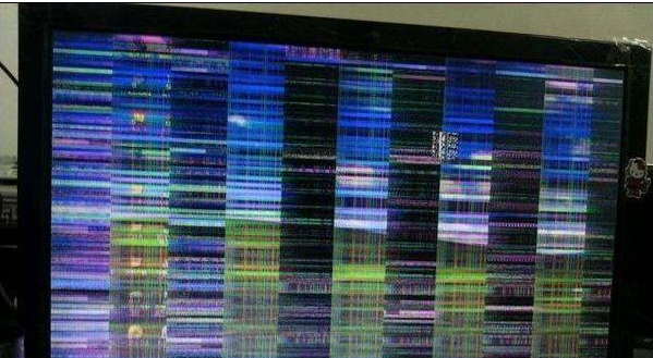 电脑花屏是显卡问题还是屏幕问题