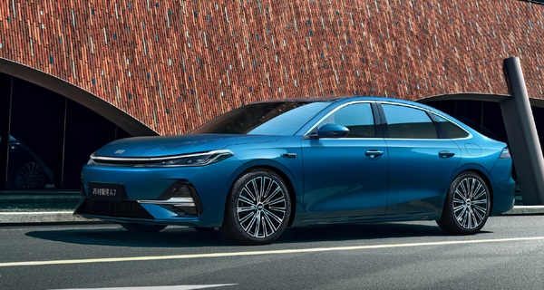 上周新能源销量：小米0.44万 理想0.83万 问界0.88万