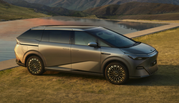 从品牌溢价到技术溢价 中国车企如何改写“豪华车”定义