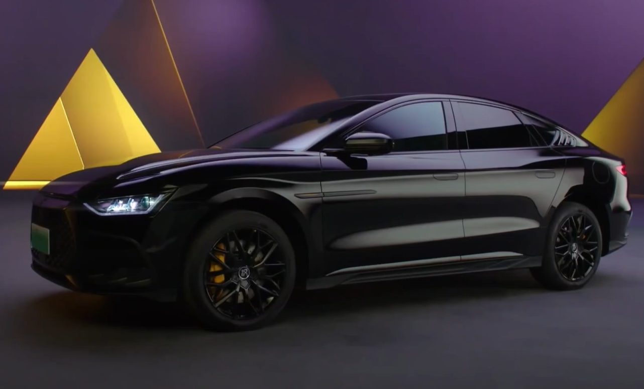 李云飞霸气发声！比亚迪vs“汽车圈恒大”，本质区别就这！