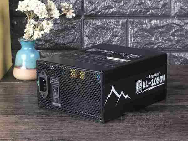 对标英特尔 AMD入门级处理器速龙200GE实测：表现赞