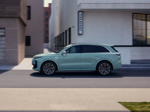 2025第24周新势力车型销量排名:小米领先400辆拿第一