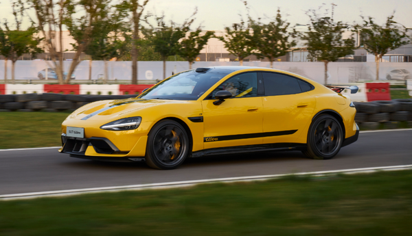 2025周榜解读：小米夺冠，新势力销冠悬念揭秘