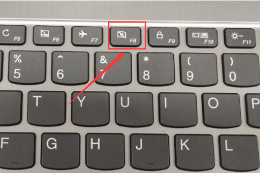 Win10摄像头一直显示斜杠？手把手教你快速修复！