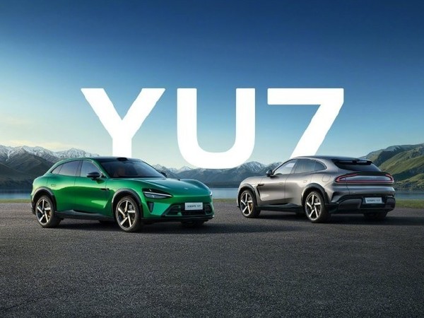 月底发布！小米YU7白色版真机曝光白黑配色太吸睛了