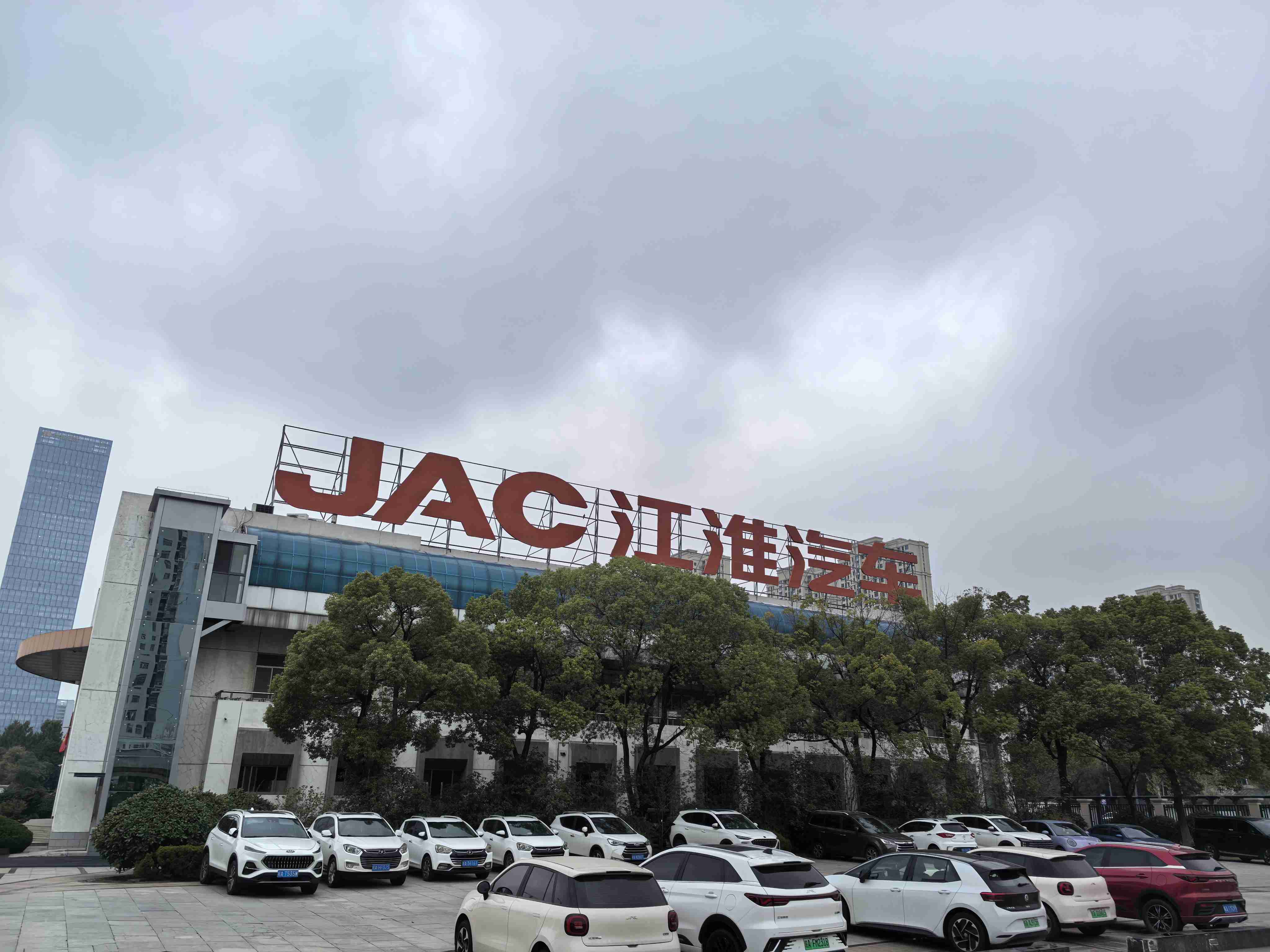 江淮5月销售新车3.34万辆，同比下降3.52%