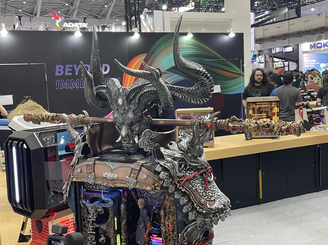 《黑神话》主题太帅了！PC科技展超酷炫MOD机箱欣赏