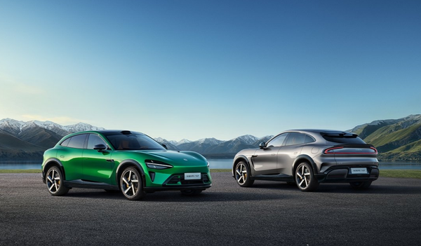 雷军未现身，YU7成粤港澳小米展焦点