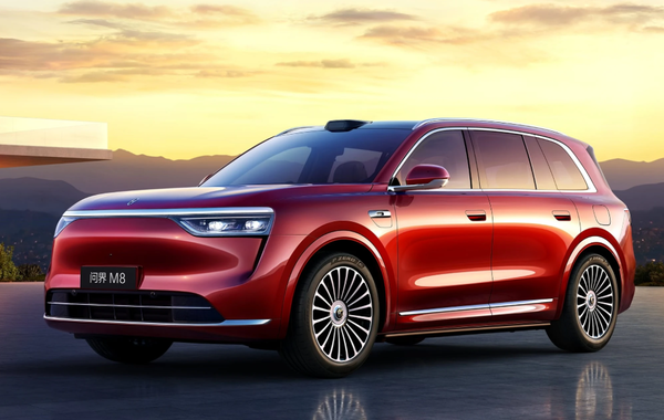 燃油车涨价，新能源车降价趋势解读