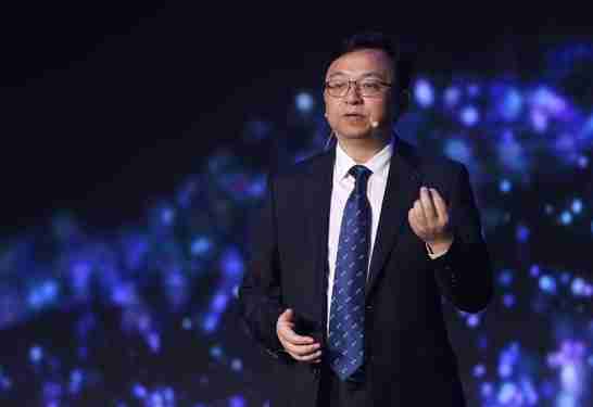 比亚迪王传福：我们绝不拉踩同行 这是原则