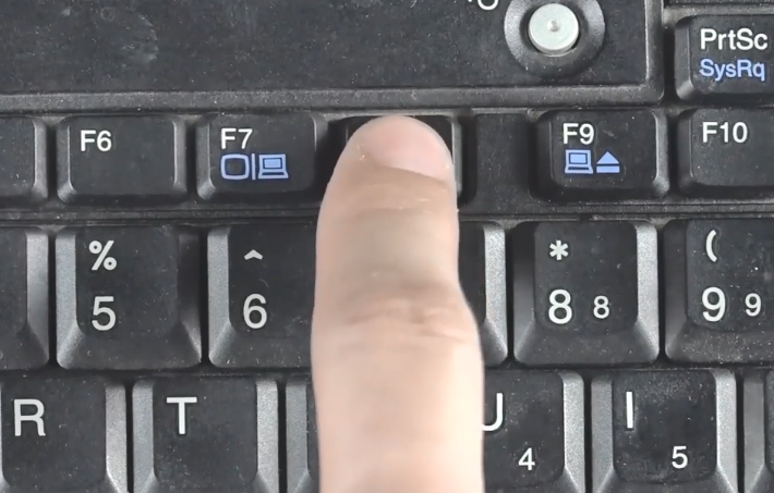 Win10调高分辨率黑屏解决方法