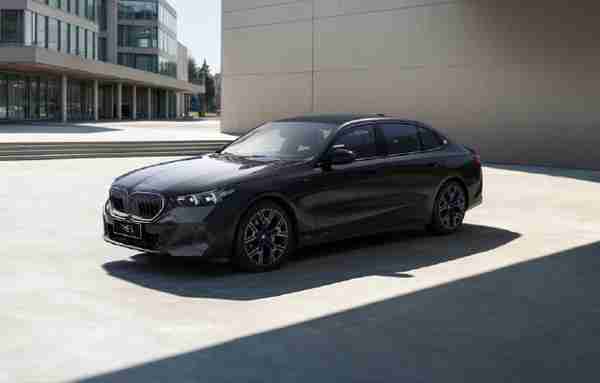 2025第22周30万以上车型销量排名：问界M8险胜宝马3系