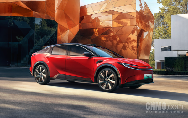 12.98万元起！一汽丰田bZ5开启交付 最高续航630公里